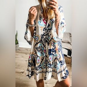 WHITE PRINTED TRIBAL PRINT BRACELET SLEEVE BUTTONED MINI DRESS